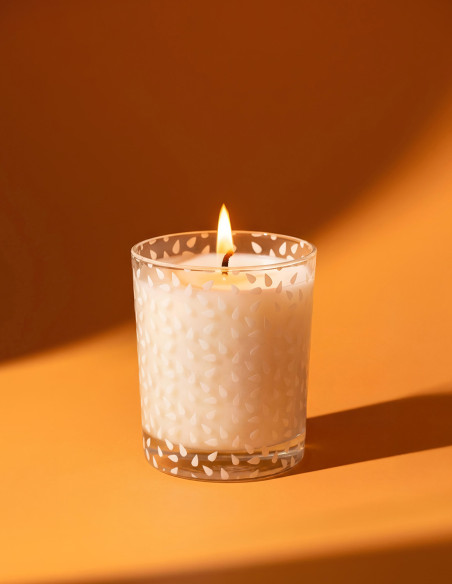 Bougie Végétale 180 g Vanille Coco créée une atmosphère chaleureuse et dépaysante