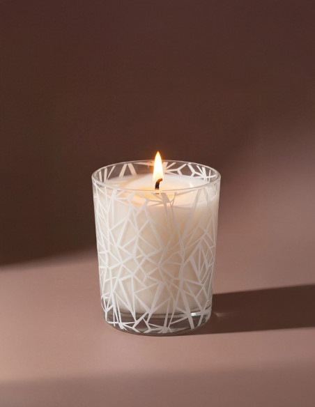 Bougie Végétale 180 g Balade en Forêt ; dans un verre au design unique.