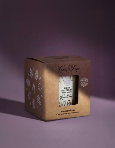 Bougie Végétale 180 g Mèche en Bois délicat univers Fleuri. Un air printanier avec ce parfum Fleur de Cerisier.