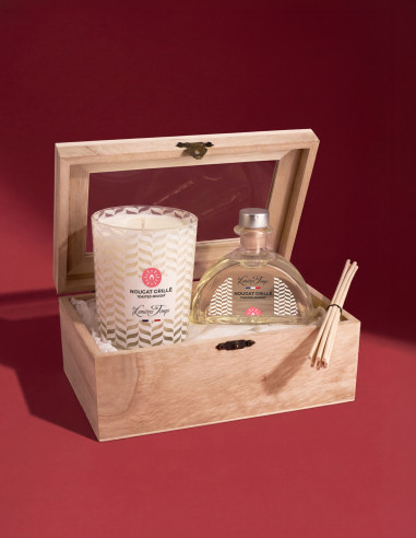 Coffret : Bougie 180 g et diffuseur Encrier 100 ml. Nougat Grillé. Parfum d’intérieur gourmand et sucré.
