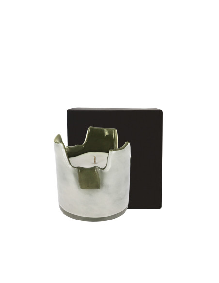 Bougie Lucia Blanche 210 g. Parfum Sous le Figuier.

Bougie avec des rebords repliés.